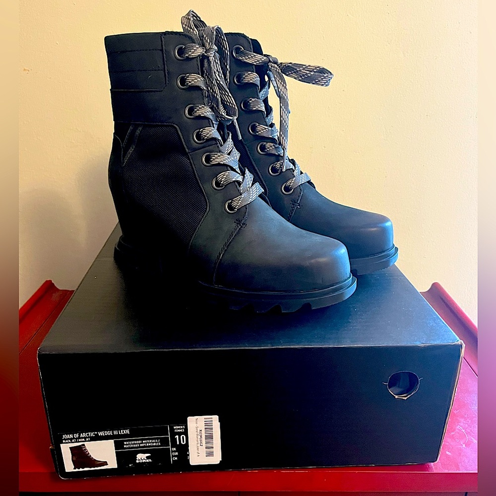 Sorel Women's Joan of Arctic Wedge III Lexie Boot — Waterproof Leather sz 10